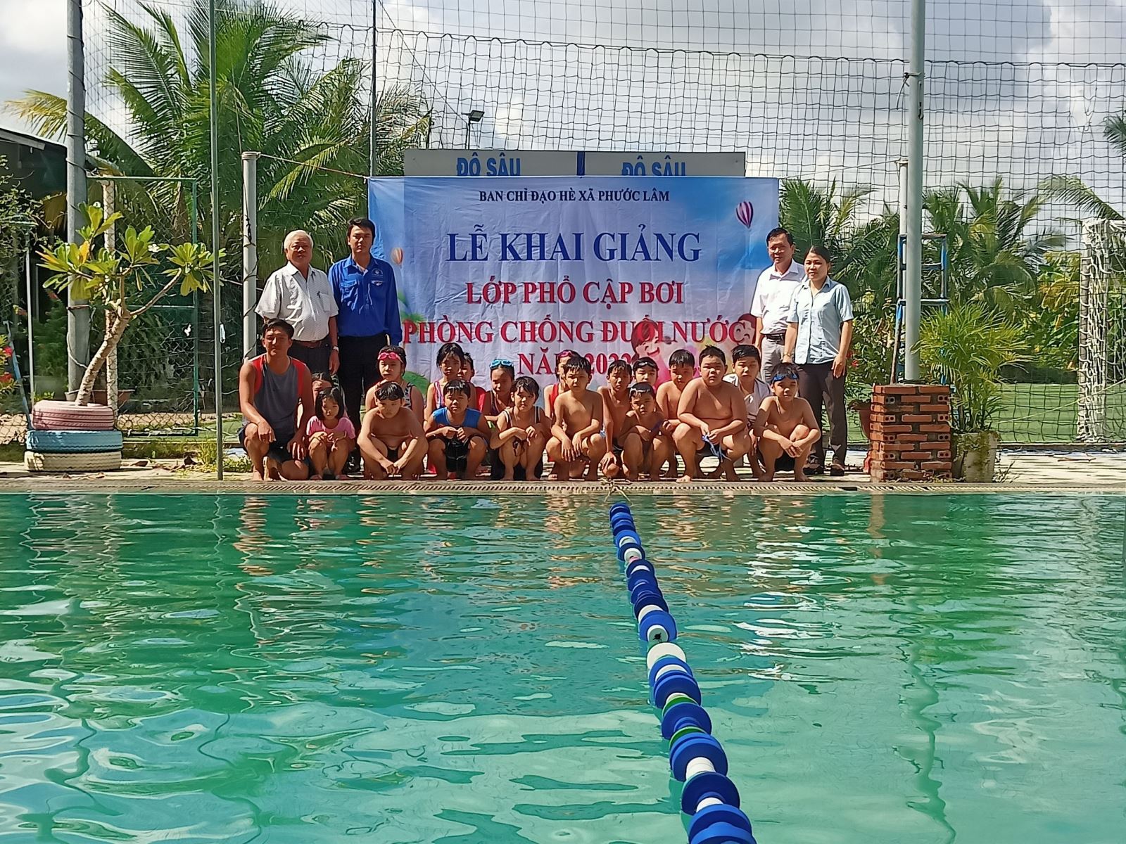 KHẢI GIẢNG LỚP PHỔ CẬP BƠI, PHÒNG CHỐNG ĐUỐI NƯỚC TRẺ EM NĂM 2022